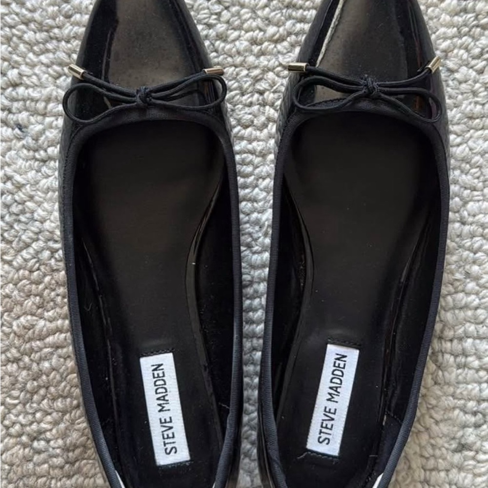 Steve Madden Black Ballet Flats